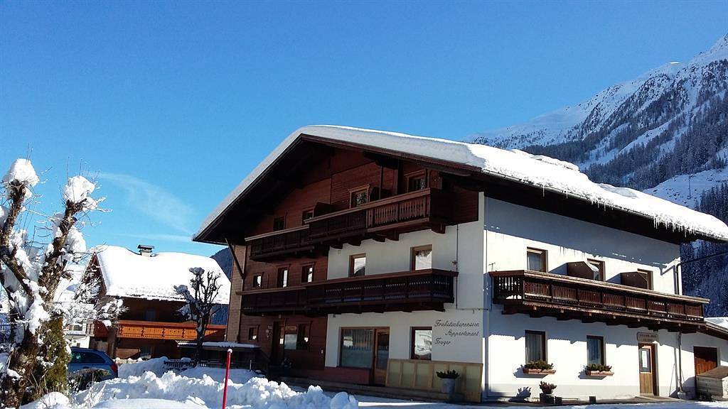 Ganze Ferienwohnung, Ferienwohnung für 6 Personen mit Garten in Sankt Jakob in Defereggen, Bezirk Lienz