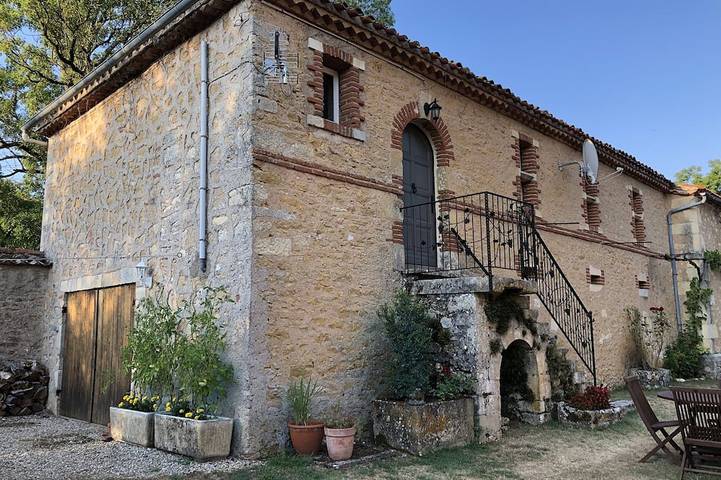Gîte pour 6 personnes, avec jardin, animaux acceptés à Saint-Front-sur-Lémance