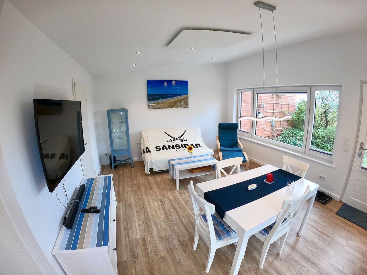 Ganze Wohnung, Das Hüs Julia ist komplett renoviert und liegt zentral + strandnah in Hörnum, Sylt