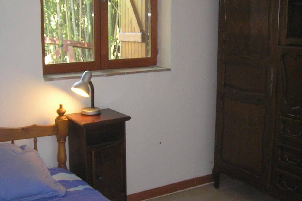 Amplia casa de campo Bergerie, piscina, 3 habitaciones, capacidad para 5 personas, su propio jardín con sombra, wifi in Sauve, Región de Le Vigan