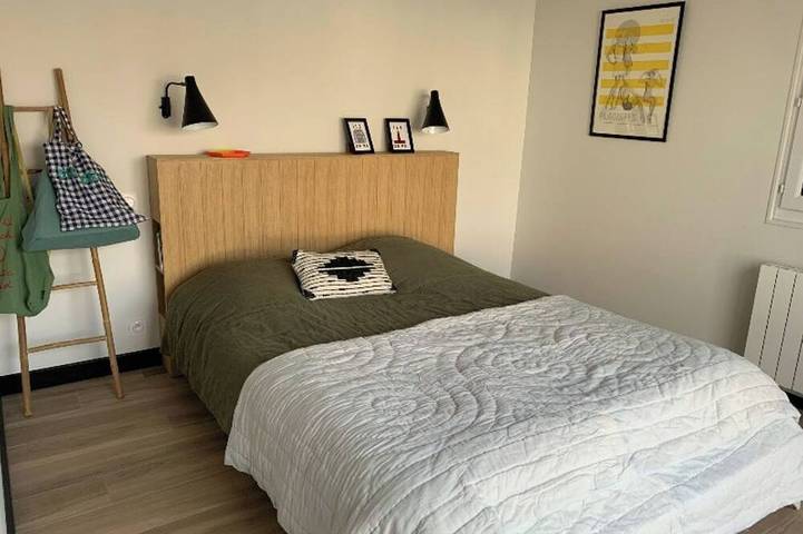 Location de vacances pour 12 personnes, avec terrasse et jardin dans Plage des Gollandieres (Le Bois-Plage-en-Re) - 2