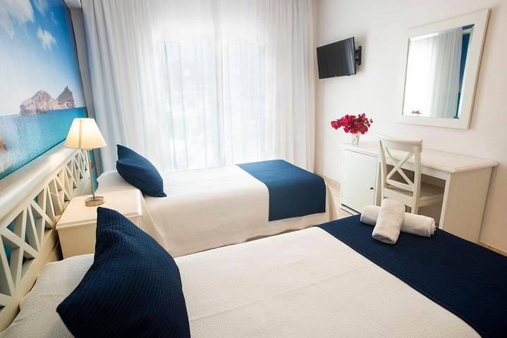 Maison d’hôte pour 10 personnes, avec piscine et terrasse à Santa Eulària des Riu - 4