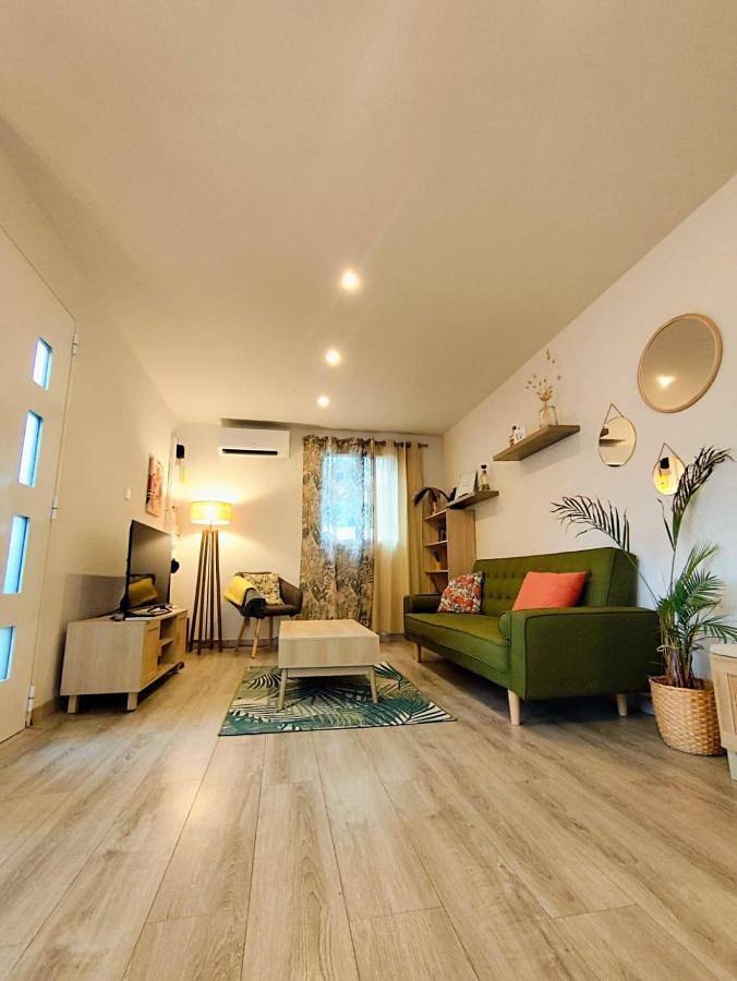 Location de vacances pour 5 personnes, avec jardin à Saint-Mitre-les-Remparts - 3