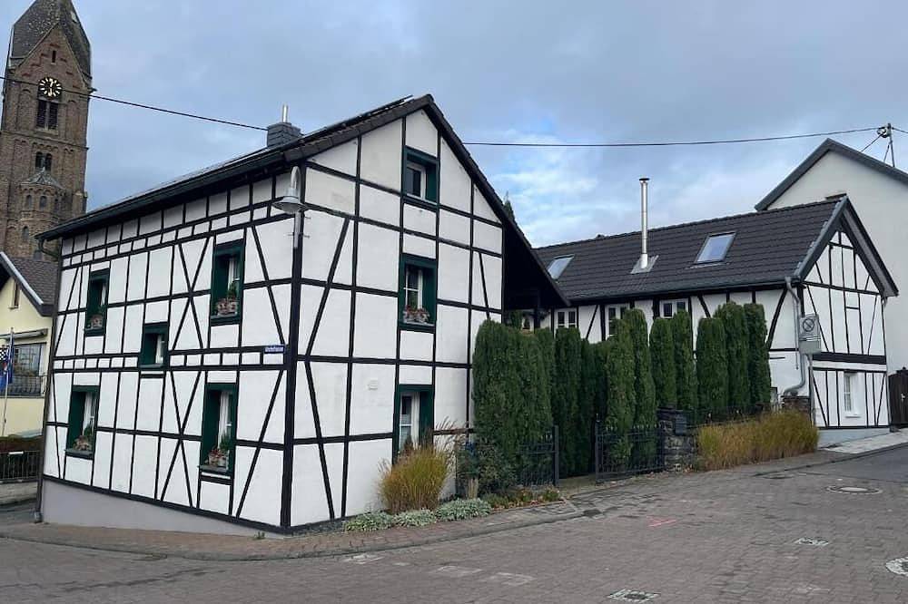 Ganze Wohnung, Willkommen im Anno 1860 - exklusive Auszeit für zwei Personen in Dattenberg, Osteifel