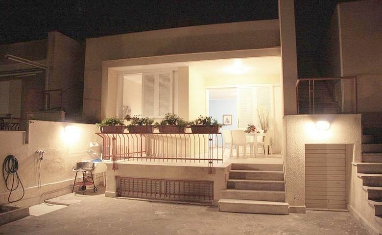 Ferienhaus für 10 Personen, mit Garten und Ausblick in Santa Maria al Bagno - 2