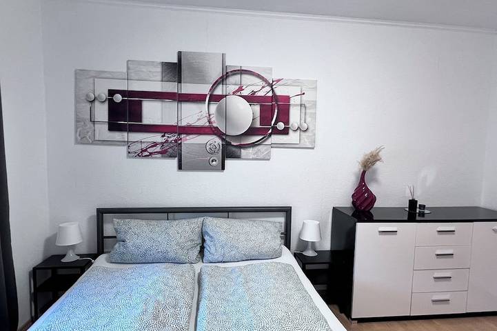 Ganze Wohnung, Moderne Wohnung mit Terasse, 15min Centro Netflix in Dinslaken, Kreis Wesel