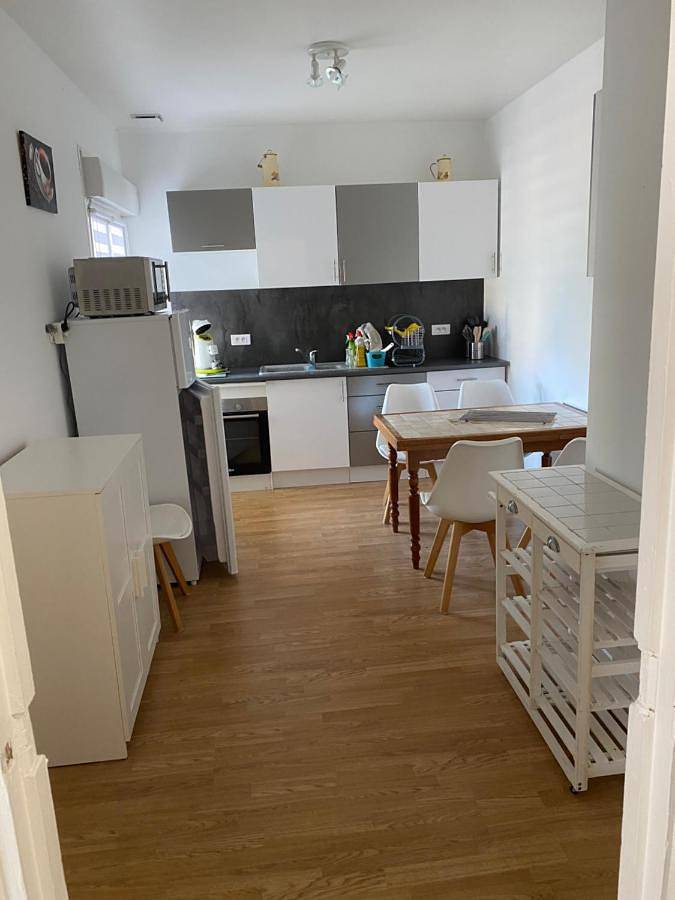 Gîte pour 8 personnes, avec balcon à Colombelles - 3