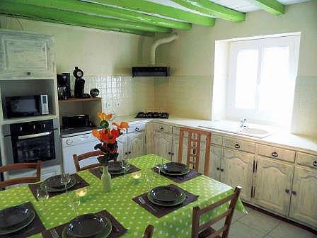 Gîte pour 6 personnes, avec terrasse et jardin, animaux acceptés dans l' Ariège - 2