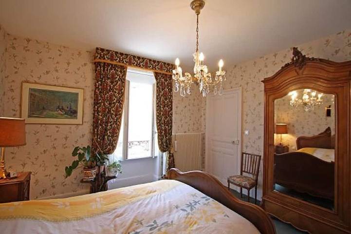 Location de vacances pour 7 personnes, avec terrasse ainsi que jacuzzi et jardin, animaux acceptés à Chantraine - 2