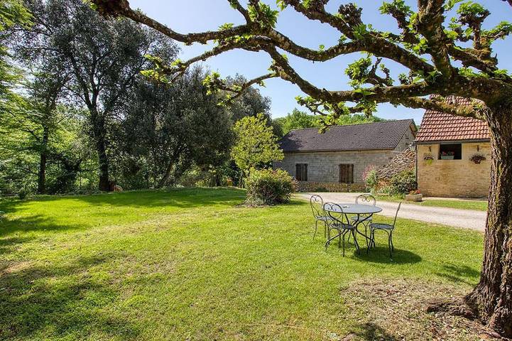 Location de vacances pour 2 personnes, avec jardin, animaux acceptés à Carlux