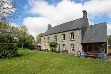 Gîte pour 4 personnes, avec jardin dans Sainte-Croix-Hague