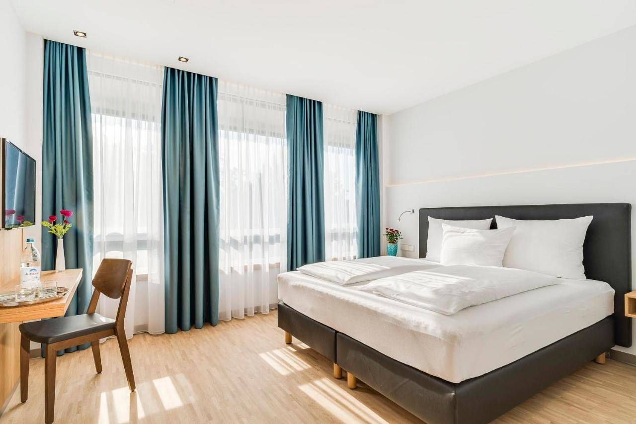 Triple Room in Altenerding, Erding