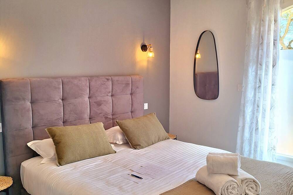 Double room \"Neptune\" - Domaine de la Mautanne in Sainte-Tulle, Parque natural regional del Luberon