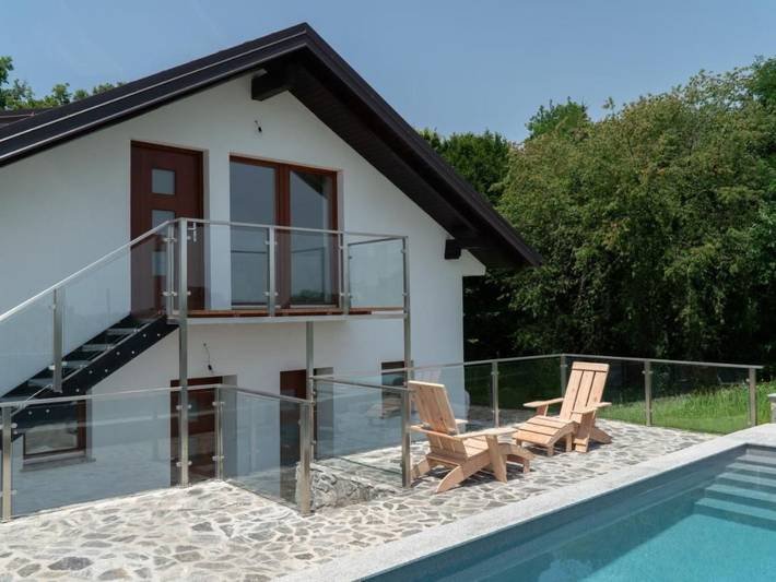 Gîte pour 4 personnes, avec balcon et jardin dans Brežice