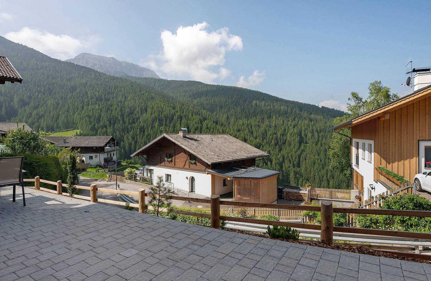 Ganze Wohnung, Ferienwohnung 'Carina' mit Bergblick, Balkon und Wi-Fi in Reinswald, Sarntal