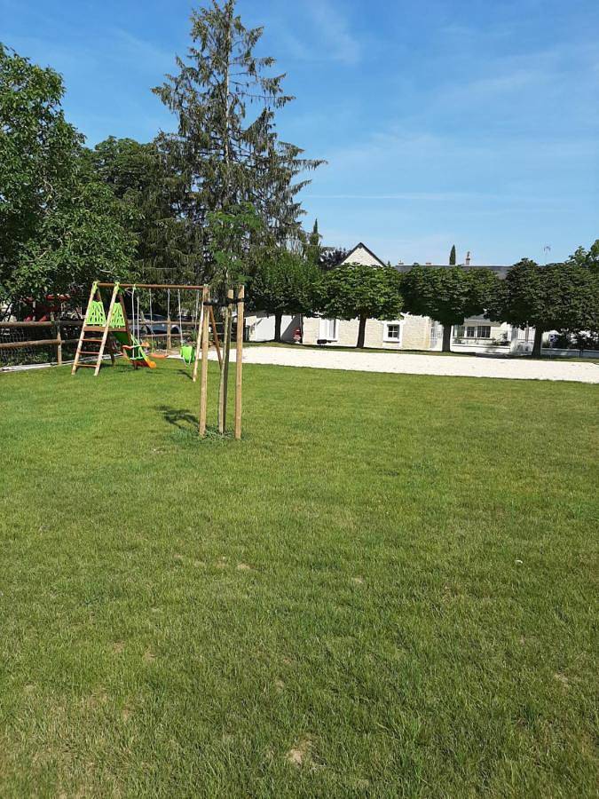 Location de vacances pour 5 personnes, avec vue et jardin, adapté aux familles à Lignières-de-Touraine - 4