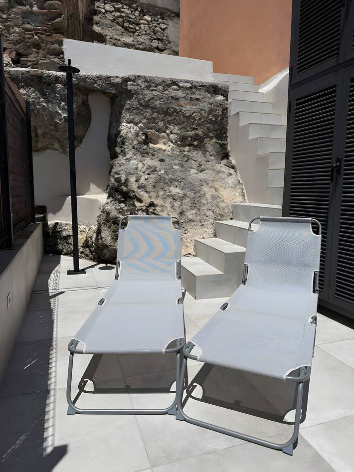 Apartamento entero, Casa vacacional 'Calcagno Home' con terraza privada, Wi-Fi y aire acondicionado in Milazzo, Provincia de Messina