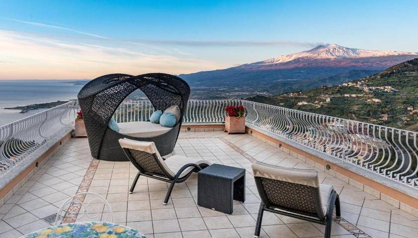 B&b per 2 persone, con Terrazza e Giardino nonché Piscina e Panorama a Taormina