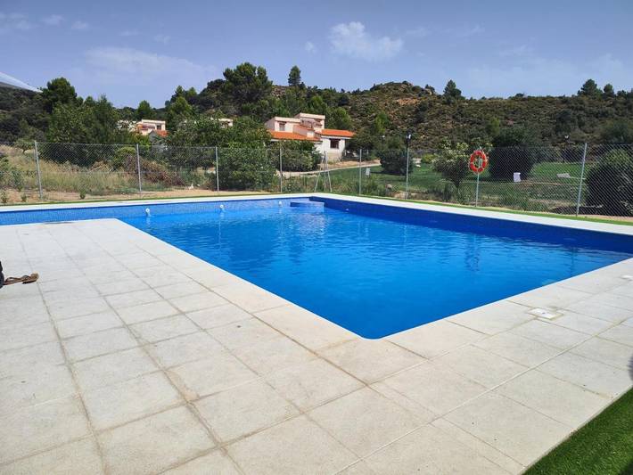 Casa rural para 20 personas, con piscina además de vistas y jardín en Provincia de Cuenca