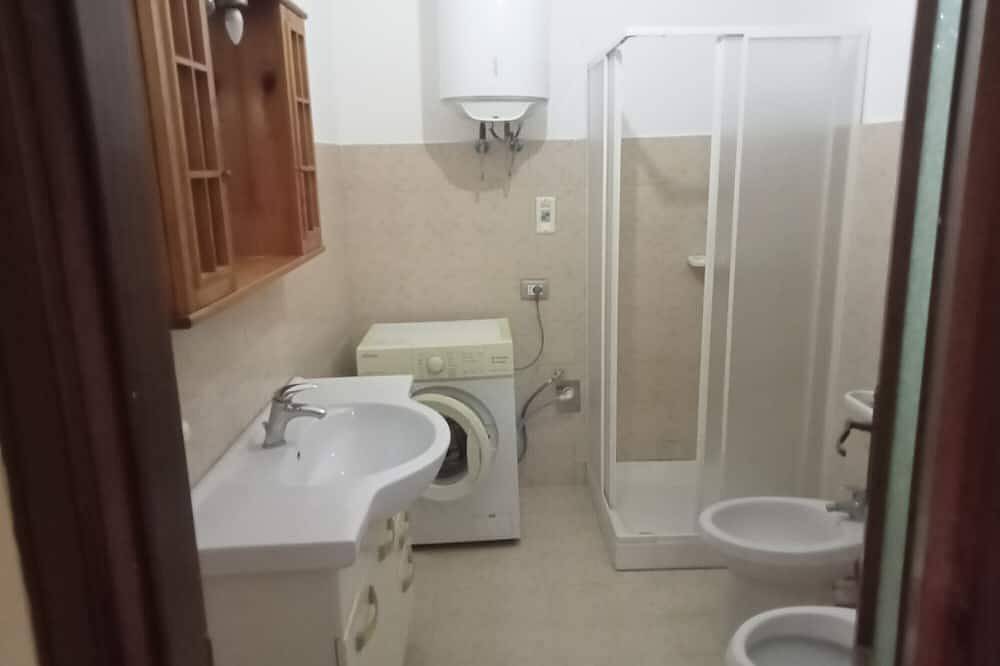 Appartamento intero, Appartamento 'Casa Azzurra 56' con Wi-Fi e aria condizionata in Bova Marina, Costa Ionica Calabria