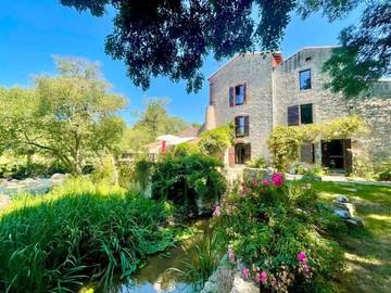 Chambre d’hôte pour 2 personnes, avec vue ainsi que jardin et terrasse à La Verrie