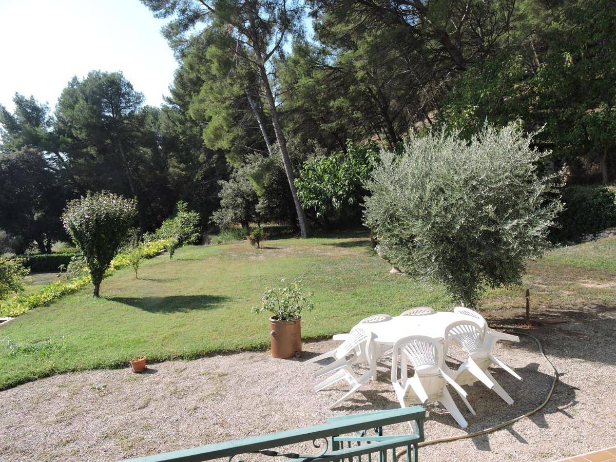 Three-Bedroom House in Cornillon-Confoux, Côte méditerranéenne (France)