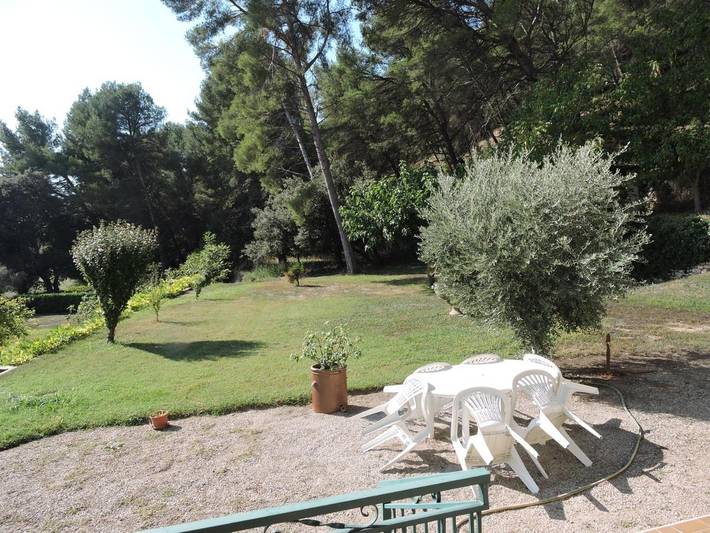 Location de vacances pour 12 personnes, avec jardin et piscine à Cornillon-Confoux - 4