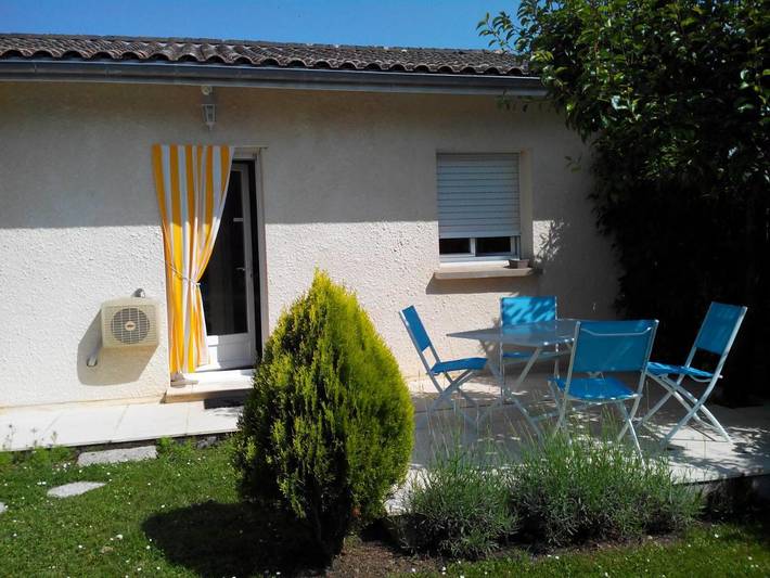 Location de vacances pour 2 personnes, avec jardin et vue à Cénac - 2