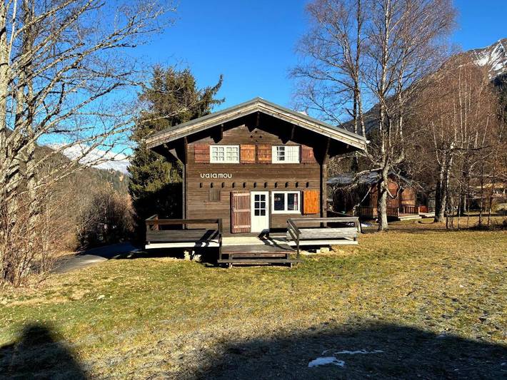 Gîte pour 7 personnes, avec vue et jardin, adapté aux familles dans Office De Tourisme Des Contamines Montjoie