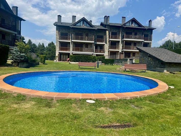 Apartamento de vacaciones para 4 personas, con jardín además de piscina y vistas - 1