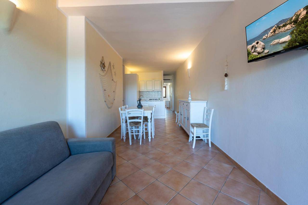 Appartement entier, Three-Bedroom Apartment in Porto Pollo, Palau (Sardaigne)
