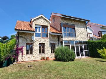 Casa rural para 9 personas, con jacuzzi y jardín en Gijón
