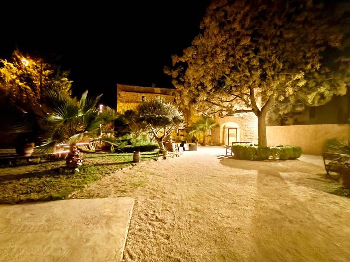 Location de vacances pour 11 personnes, avec jardin ainsi que piscine et vue à Argilliers - 4