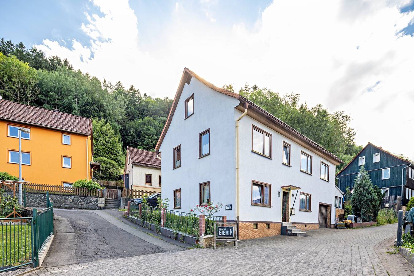 Holiday Home on the Edge of the Forest near Rennsteig & Oberhof