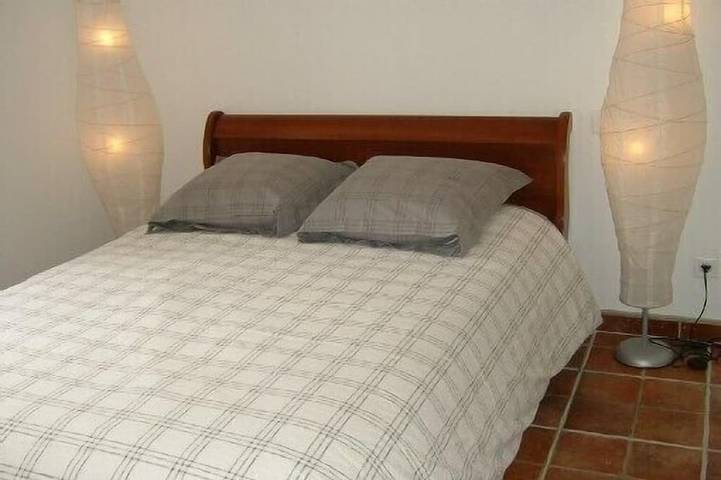 Ganze Wohnung, Neue Wohnung t2 aller Komfort ruhig in Landhaus auf Lande Klimaanl. voll einger. in Saint-Martin-de-Crau, Mittelmeerküste (Frankreich)