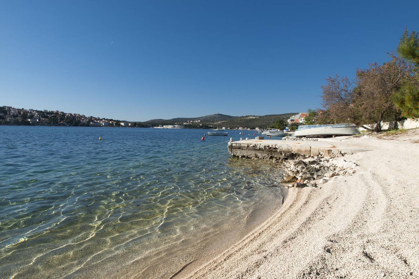 Apartamento entero, Apartments Osti in Razanj, Condado de Šibenik-Knin