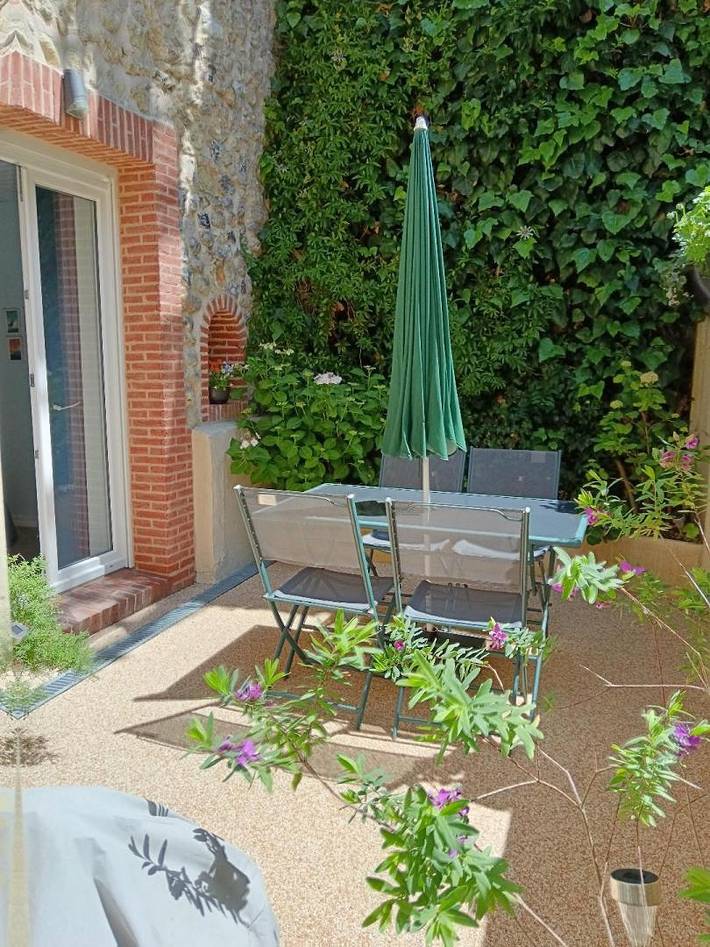 Gîte pour 4 personnes, avec Terrasse ainsi que Jardin et Vue
