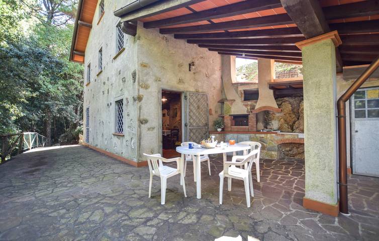 Retraite en bord de mer avec jardin et plaque de cuisson au gaz - 400 m de Lucese in Camaiore, Riviera Italienne