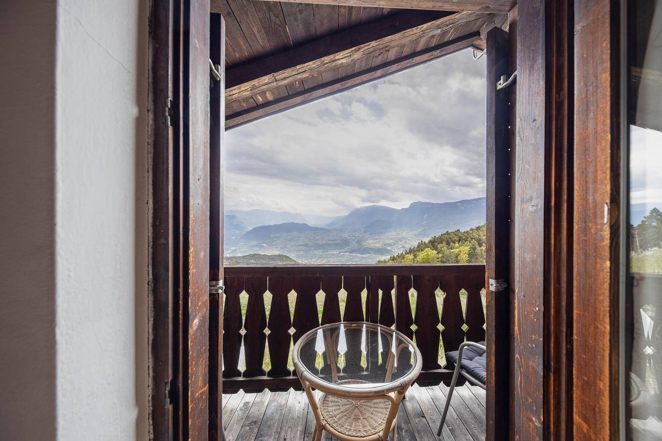 Ganze Wohnung, Ferienwohnung "Malgorerhof Lavendel" mit Bergblick, Wlan, Balkon & Gemeinschaftsgarten in Oberglaning, Jenesien