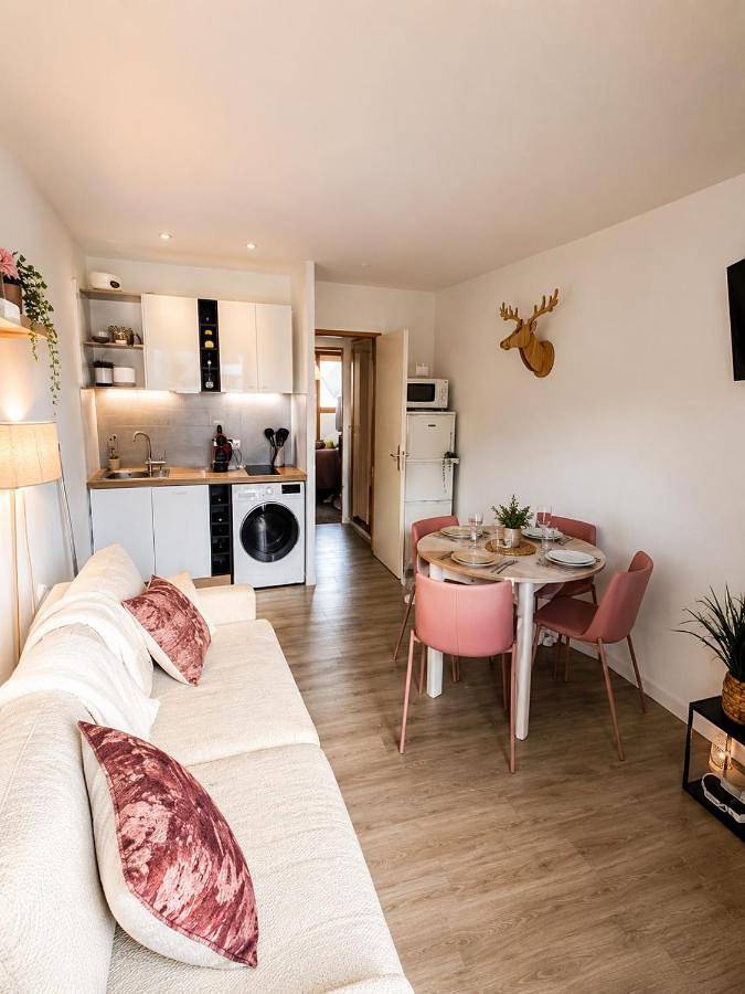 Gîte pour 4 personnes, avec Balcon et Piscine dans Office De Tourisme Des Hopitaux Neufs