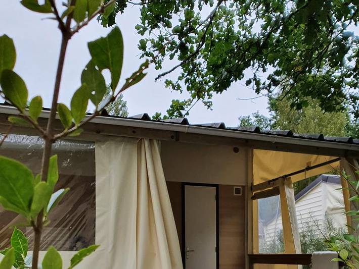 Camping Le Saint Laurent - Mobile home 5 persons - Tit'home - 21m²- 2 bedrooms - Wc (no shower) in Golf Saint-Laurent, Ploemel