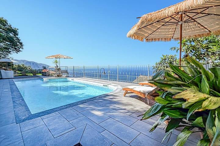 Ferienhaus für 9 Personen, mit Terrasse