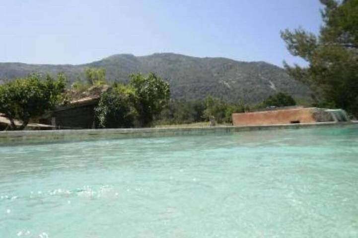 Maison de vacances pour 6 personnes, avec jardin à Vauvenargues