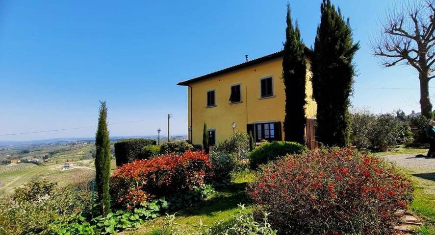Villa per 4 persone, con panorama e terrazza a San Miniato