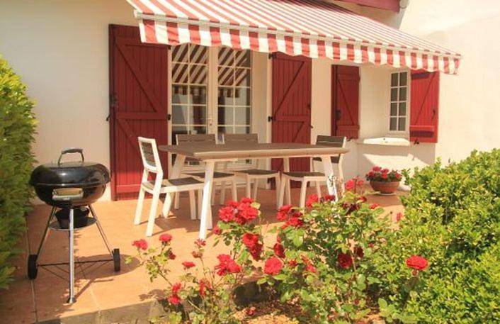 Location de vacances pour 4 personnes, avec Balcon et Terrasse ainsi que Jardin et Piscine à Villefranque - 2