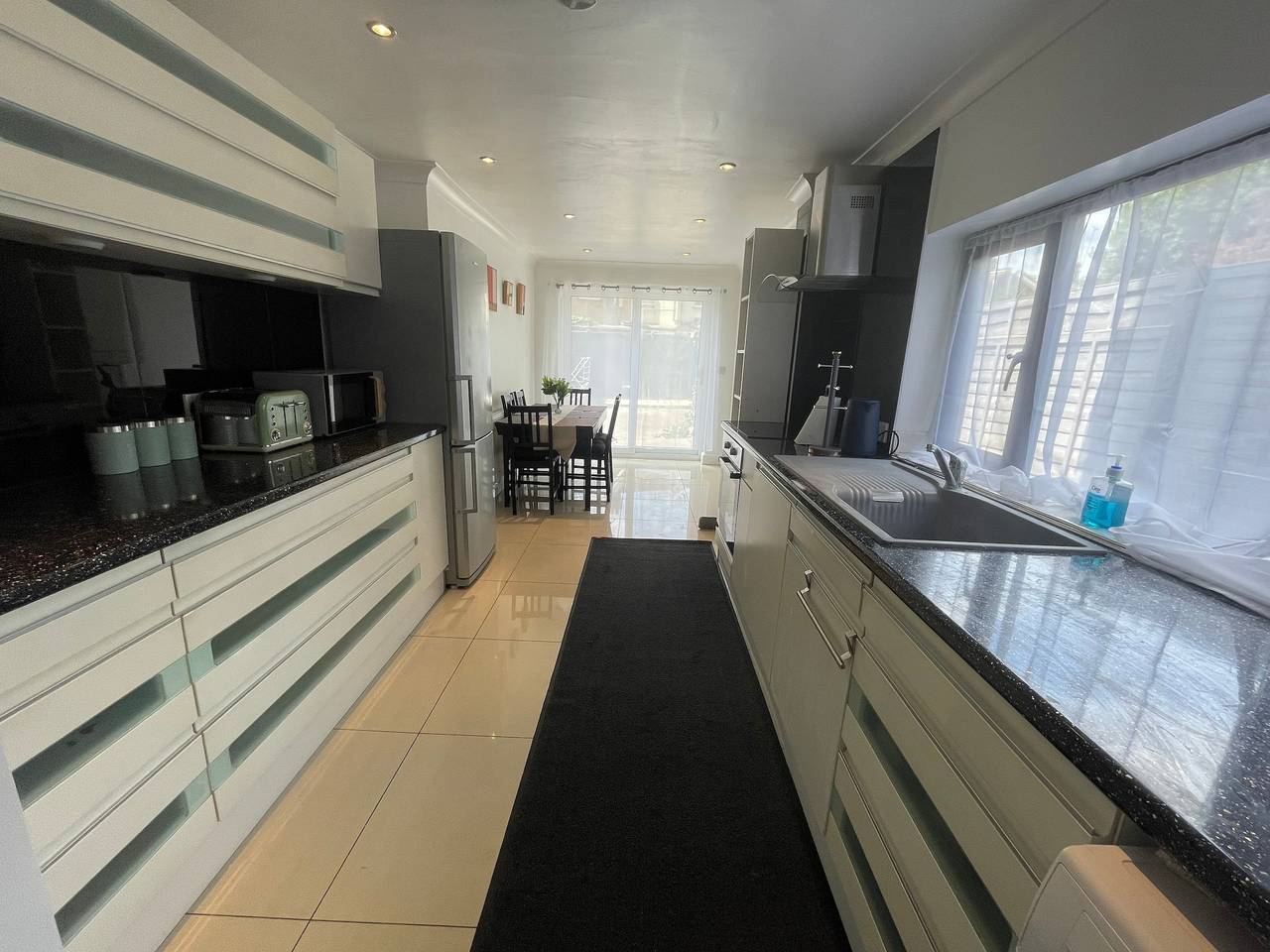 Tottenham - Sleeps 10 - Garden - Near Transport in London, Südostengland