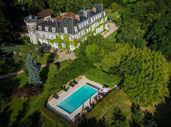 Hôtel pour 2 personnes, avec Terrasse ainsi que Jardin et Piscine à Annesse-et-Beaulieu