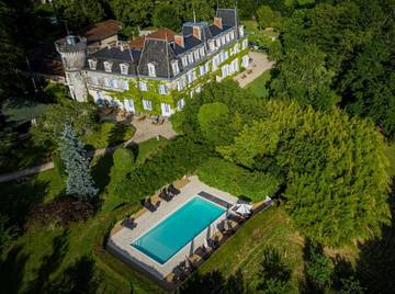 Hôtel pour 2 personnes, avec jardin et piscine à Annesse-et-Beaulieu