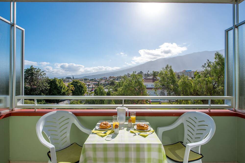 Appartement entier, Incroyable studio de détente avec vue sur la montagne et WIFI haut débit in El Durazno, Puerto de la Cruz