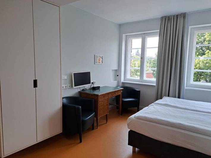 Hotel für 2 Personen, mit Ausblick und Garten in Steglitz-Zehlendorf - 3